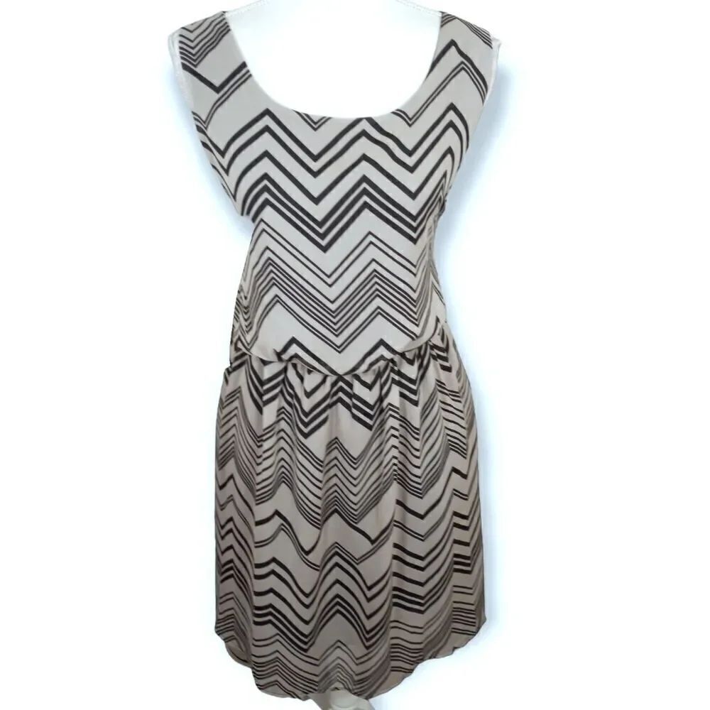 DELIRIOUS GRAY & BLACK CHEVERON PRINT HI-LO MAXI DRESS SZ.3X EUC